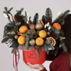 Новогодняя композиция с мандаринами